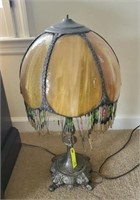 QUOIZEL SLAG GLASS PANELED LAMP