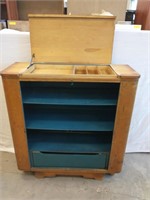 ANTIQUE HUTCH WITH HINGED TOP
