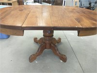 SOLID WOOD TABLE WITH TWO EXTRA LEAVES