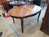 HEAVY DINING TABLE WITH EXTRA LEAF