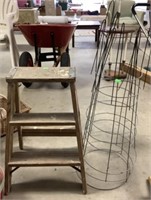 2 Foot Step Ladder And Tomato Cages