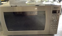 Panasonic Countertop Microwave 24 X 20 X 14 Knob