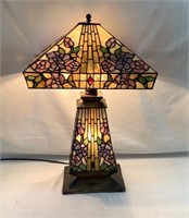 26" Tiffany style lamp