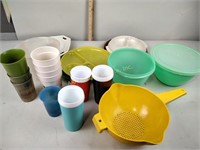Vintage Tupperware and other plastic serve ware