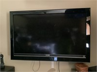 Sony 46 in TV with wall mount