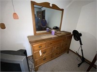 Maple Wood Dresser 9-Drawer w/mirror