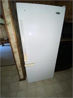 Whirlpool Refrigerator w/Bottom Freezer White