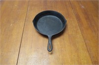 Cast Iron 10" Skillet - DH on Bottom
