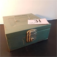 HANDLED METAL LOCK BOX-NO KEY 9X9X4