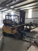 Hyster S60M 6000lb Fork Lift