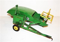 John Deere Grain Cutter