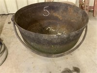 Cast iron sugar kettle 26" (no cracks)