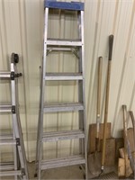 Lite 6' aluminum ladder