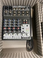 Behringer Xenyx Q802USB Mixer with USB In Case