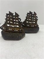 ANTIQUE PAIR OF CAST IRON YANKEE CLIPPER BOOKENDS