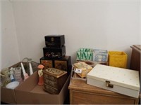 Jewelry / Trinket Boxes, Avon - 2 boxes