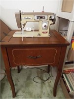 Fleetwood Sewing Machine in Case
