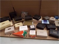 Avon Jewelry in boxes (30+)