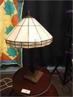 NICE VINTAGE STAINED GLASS LAMP