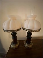 2 matching table lamps