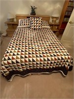 full size bed spread & pillow shams