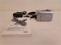 Canon Elura 100 Digital Video Camcorder