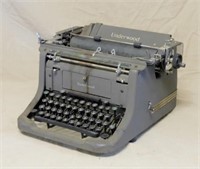 Underwood Master Desk Typewriter.