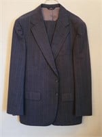 Ralph Lauren Mens Suit 34-36 waist. Coat approx.