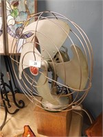 FULLY WORKING GE OSCILLATING TABLE FAN