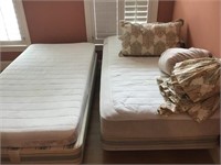 2 TWIN BEDS, 2 PILLOWS, BED SKIRTS, COLORED BLANKT