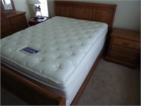 FULL SIZED BED WITH MATTRESS