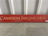 2' Wooden Sign Canadiens Fan Lives Here