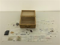 Assorted gems in box - Quartz, Rodolite, garnets,