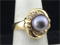 14k gold ring with pearl and diamonds 6.6g  Size