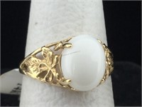 14k gold ring with Opal 2.3g  Size 6 Retail