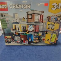 Lego Creator Townhouse Pet Shop & Cafe 969 Pcs
