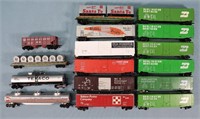 (16) Assorted HO Scales Train Cars