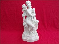 MARBLE LIKE RESIN MOTHER / CHILD / CHEREB