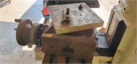 ROTARY VISE