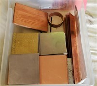 TRAY OF ASSORTED METALS  APPROX 2" X 2"