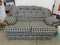 651- Green/White Checker Couch