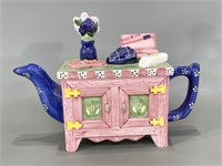 Cute Cardinal Inc. Teapot