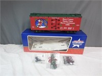 USA Trains G Scale Here Comes Santa Claus