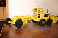 VINTAGE TONKA ROAD GRADER