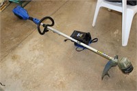 KOBALT BATTERY WEED TRIMMER W/CHARGER