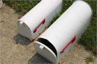 2 MAIL BOXES
