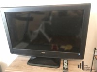 RCA 32 " TV with Remote