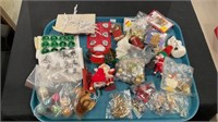 Tray lot of Christmas decorator items - some