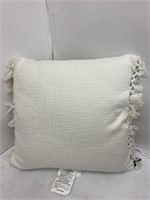 (2x bid) Hearth & Hand 18"x18" Throw Pillow