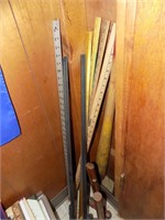 measuring sticks hammers